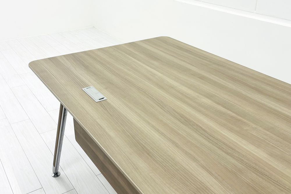 オカムラ プリシード マネージメントデスク エグゼクティブデスク 中古 中古オフィス家具 木目天板 1800/900/720の画像