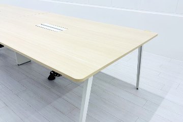 ウチダ レムナ 大型会議テーブル 中古 ミーティングテーブル 大型会議机 中古オフィス家具 メープル天板 3600/1200/720の画像