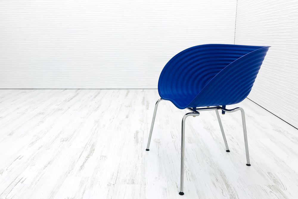 ヴィトラ トムバック 中古 中古オフィス家具 Vitra Tom Vac トムバックチェア Tomvac スタッキングチェア ブルーの画像