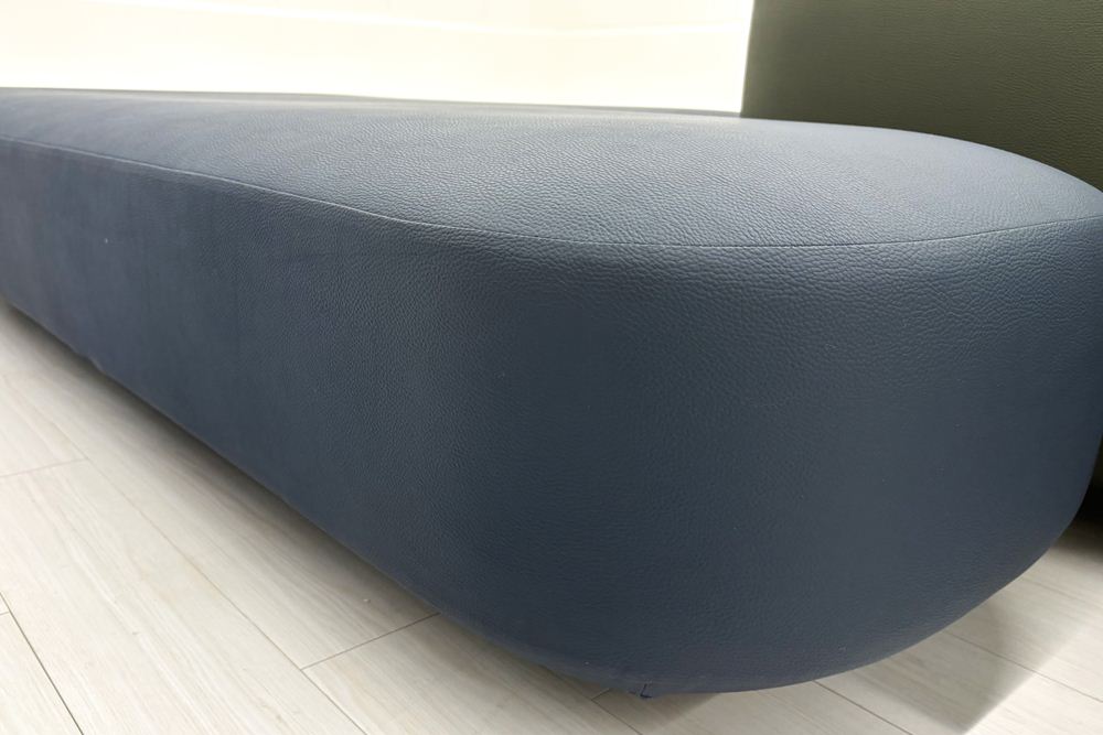 Viccarbe COMMON ヴィッカルベ ベンチテーブル 中古 応接ソファー ロビーソファー 深澤直人 中古オフィス家具の画像
