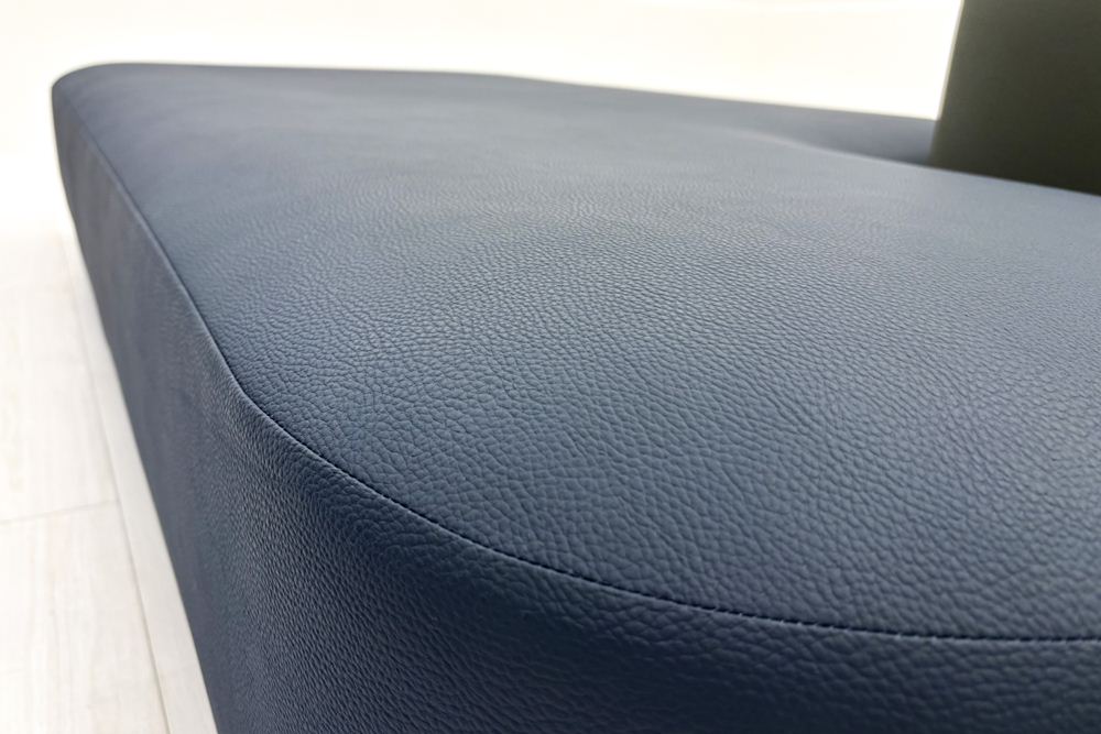 Viccarbe COMMON ヴィッカルベ ベンチテーブル 中古 応接ソファー ロビーソファー 深澤直人 中古オフィス家具の画像