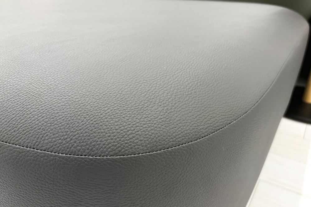Viccarbe COMMON ヴィッカルベ ベンチテーブル 中古 応接ソファー ロビーソファー 深澤直人 中古オフィス家具の画像