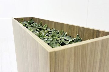 イトーキ プラントボックス ハイタイプ 造花付き 中古 フェイクグリーン 間地切り 中古オフィス家具 フラワースタンド 1200/300/900の画像