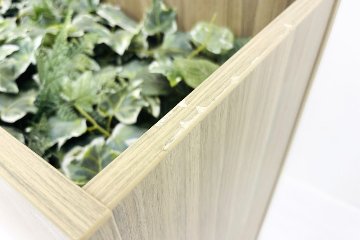 イトーキ プラントボックス ハイタイプ 造花付き 中古 フェイクグリーン 間地切り 中古オフィス家具 フラワースタンド 1200/300/900の画像