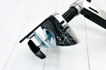 モニターアーム 中古 ERGOTRON エルゴトロン デスクマウントアーム (アルミニウム) 中古オフィス家具 45-241-026の画像