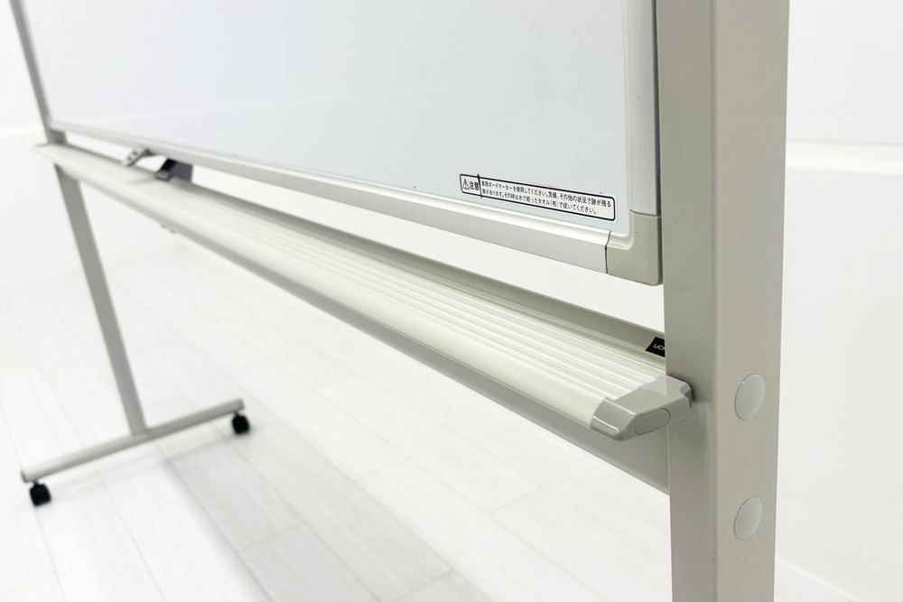 ウチダ　ホワイトボード　両面　盤面120×90  中古　美品 ウチダ ホワイトボード キャスター付 W1800 | 中古オフィス家具専門店