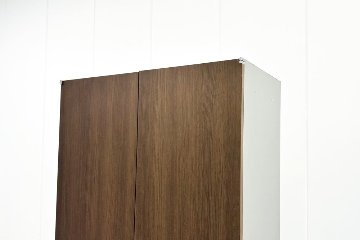 【車上渡し 法人様限定商品】 オカムラ レクトライン 両開き書庫 中古 キャビネット スチール書庫 中古オフィス家具 ネオウッドダーク シリンダー錠 900/450/2150の画像