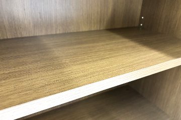 DX-4Nシリーズ オカムラ 役員家具 【3点セット】 中古 ガラス書庫 ワードローブ 両開き書庫 中古オフィス家具 の画像