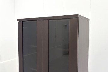 オカムラ ガラス書庫 ガラス書架 収納家具 中古書架 中古オフィス家具 役員収納家具 900/450/1810の画像