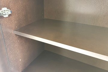 オカムラ ガラス書庫 ガラス書架 収納家具 中古書架 中古オフィス家具 役員収納家具 900/450/1810の画像