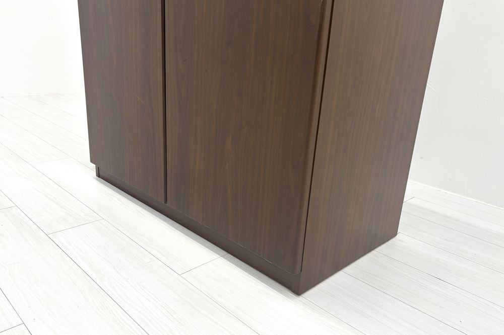 DX-4Nシリーズ オカムラ 役員家具 中古 両開き書庫 中古オフィス家具 900/465/1015の画像