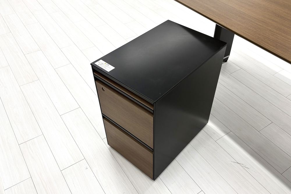 オカムラ 中古 L型デスク プロステージ クレスト 中古デスク 中古机 中古オフィス家具 2200/1600/720の画像