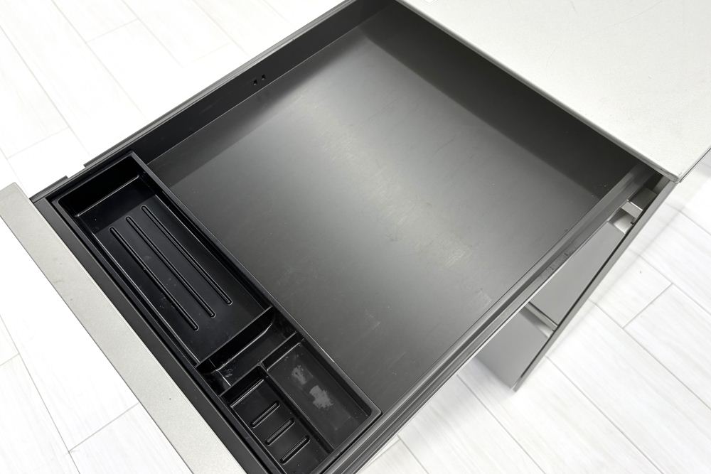 【3段ワゴンセット】 オカムラ 中古 平机 プロステージクレスト 中古デスク 中古机 中古オフィス家具 1600/700/720の画像