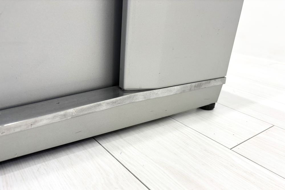 【3段ワゴンセット】 オカムラ 中古 平机 プロステージクレスト 中古デスク 中古机 中古オフィス家具 1600/700/720の画像