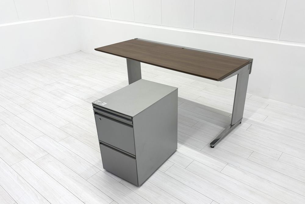 【3段ワゴンセット】 オカムラ 中古 平机 プロステージクレスト 中古デスク 中古机 中古オフィス家具 1600/700/720の画像