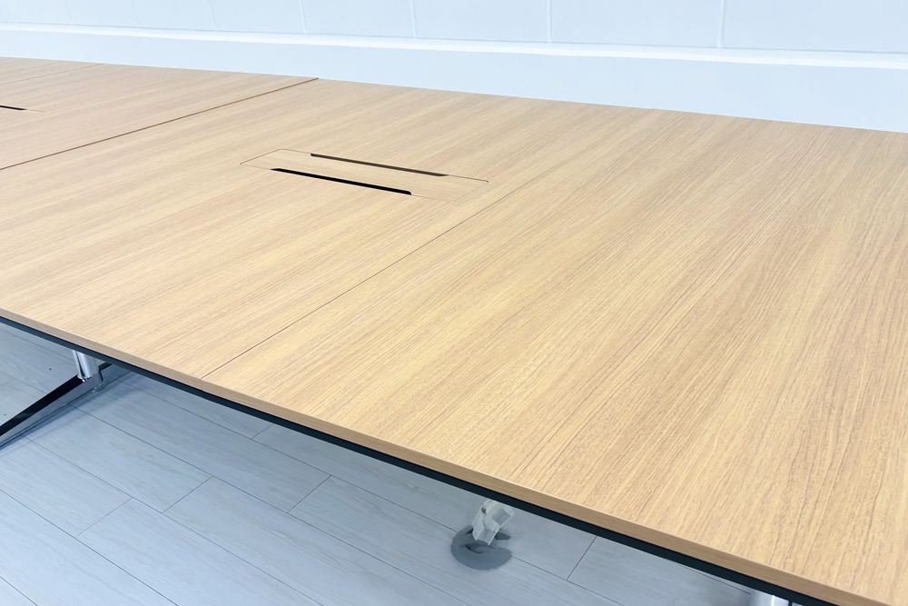 オカムラ ラティオ 中古 大型会議テーブル 幅4800 ミーティングテーブル 会議机 中古オフィス家具 4800/1500/720の画像