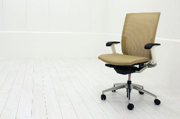 ヴェントチェア イトーキ Vento 2018年製 中古 OAチェア オフィスチェア 中古オフィス家具 KE-837JB-ZWY3 ベージュの画像