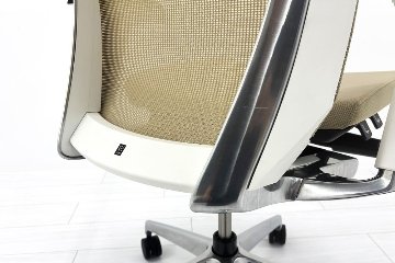 ヴェントチェア イトーキ Vento 2018年製 中古 OAチェア オフィスチェア 中古オフィス家具 KE-837JB-ZWY3 ベージュの画像
