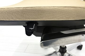 ヴェントチェア 中古 イトーキ ベージュ | 中古オフィス家具専門店の