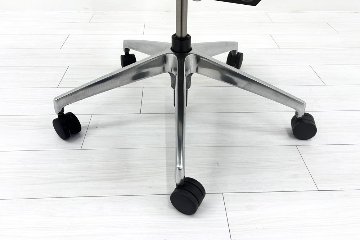 ヴェントチェア イトーキ Vento 2018年製 中古 OAチェア オフィスチェア 中古オフィス家具 KE-837JB-ZWY3 ベージュの画像