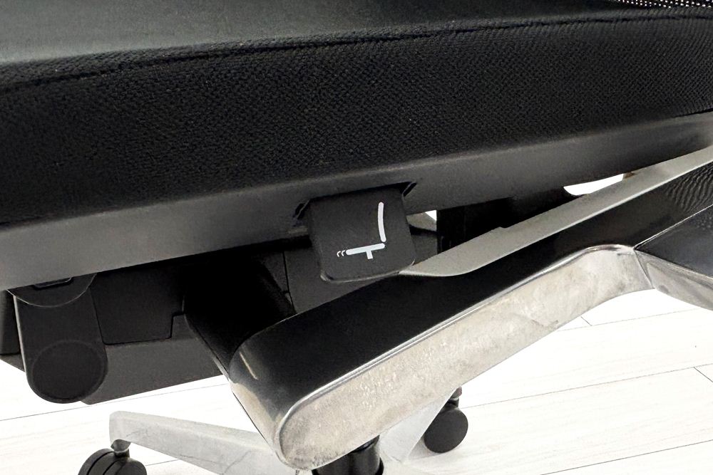 ヴェントチェア イトーキ Vento 2018年製 中古 OAチェア オフィスチェア 中古オフィス家具 KE-837JB-ZWT1 ブラックの画像