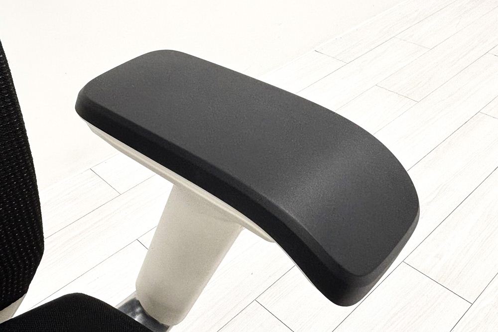 ヴェントチェア イトーキ Vento 2018年製 中古 OAチェア オフィスチェア 中古オフィス家具 KE-837JB-ZWT1 ブラックの画像