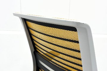 スチールケース シンクチェア 中古 2018年製 Steelcase Think 可動肘 中古オフィス家具 465A300 イエローの画像