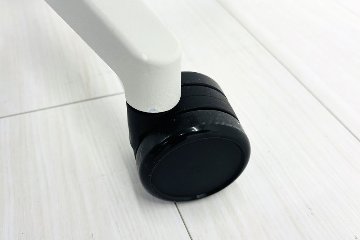 スチールケース シンクチェア 中古 2018年製 Steelcase Think 可動肘 中古オフィス家具 465A300 タンジェリンの画像
