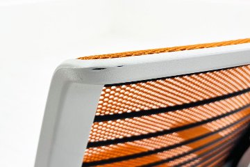 スチールケース シンクチェア 中古 2018年製 Steelcase Think 可動肘 中古オフィス家具 465A300 タンジェリンの画像
