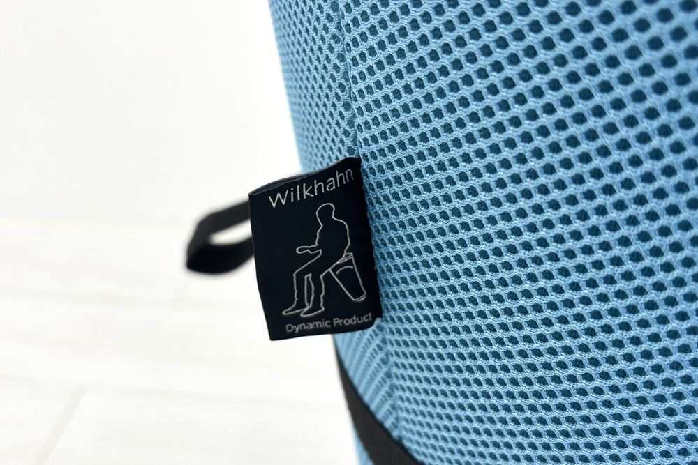 ウィルクハーン スタンドアップ Wilkhahn Stand-up ミーティングチェア 多目的チェア スツール 中古オフィス家具 ライトブルーの画像