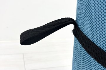 ウィルクハーン スタンドアップ Wilkhahn Stand-up ミーティングチェア 多目的チェア スツール 中古オフィス家具 ライトブルーの画像