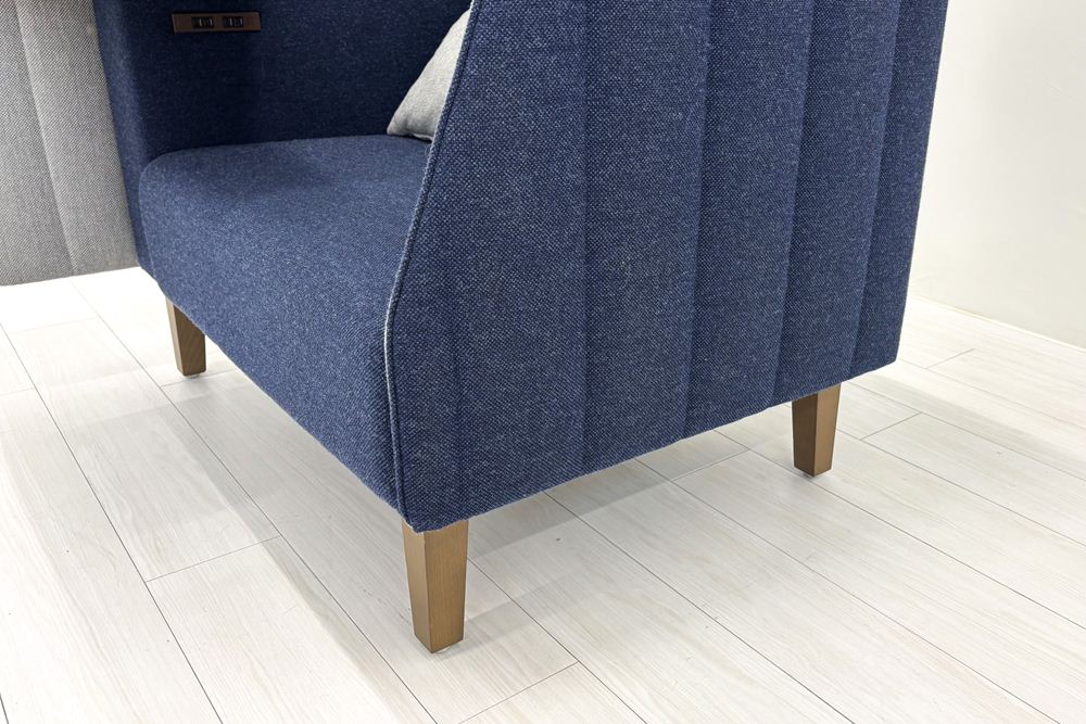 コクヨ ワークブース 中古 インターバル 2.5サイドタイプ パーテーション ラウンジソファ 1人用ソファ 中古オフィス家具 カプセルソファーの画像