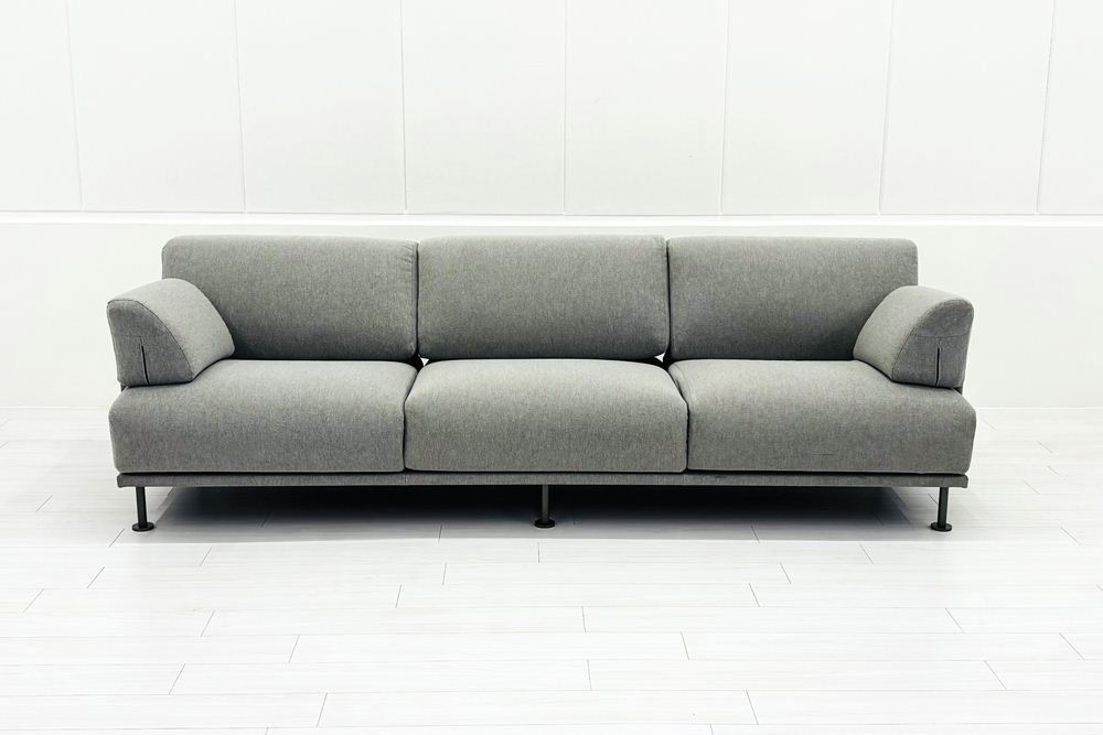 カッシーナ イクスシー テーマ 中古 Cassina IXC. THEMA ソファー 3人用ソファー 中古オフィス家具 2500/850/770の画像