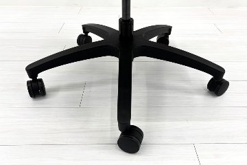イトーキ エフチェア 2019年製 中古 オフィスチェア ハイバックメッシュ 可動肘 事務椅子 ITOKI 中古オフィス家具 ライトグレーの画像