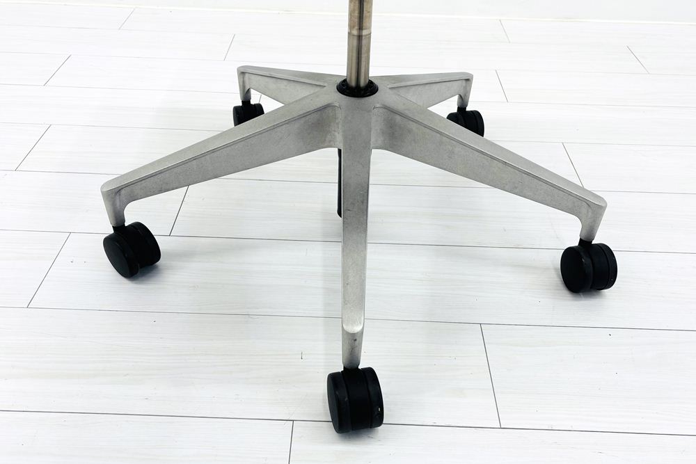 Herman Miller Setu Chair ハーマンミラー セトゥーチェア 中古 マルチパーパスチェア 肘付 ５本脚タイプ リボンアーム グレーの画像