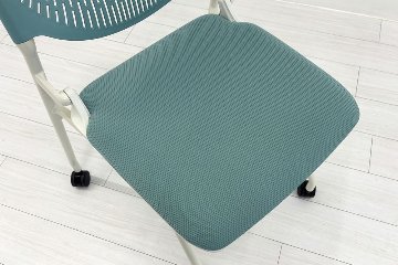 ルナチェア オカムラ 中古 ミーティングチェア ネスティングチェア 会議椅子 中古オフィス家具 81S1DA セージの画像