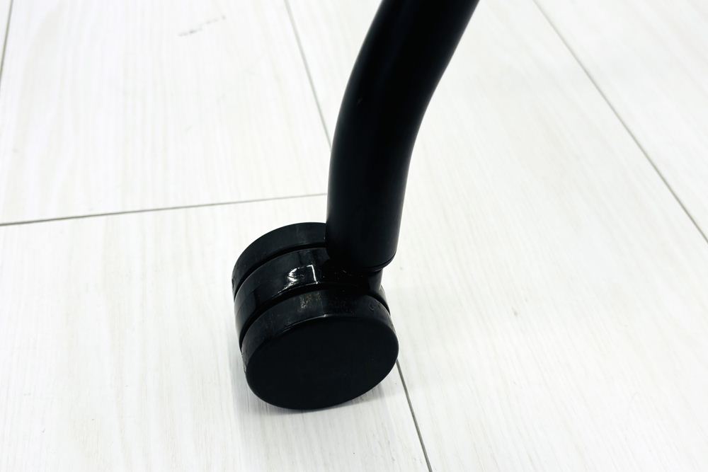 オカムラ ライブス ネスティングチェア 中古 【4脚セット】 Lives Nesting Chair ミーティングチェア 会議椅子 中古オフィス家具の画像