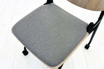 オカムラ ライブス ネスティングチェア 中古 【4脚セット】 Lives Nesting Chair ミーティングチェア 会議椅子 中古オフィス家具の画像
