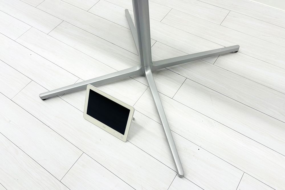 リモート会議 モニター 中古 ビデオ会議システム Cisco Webex Room 55 シスコ 中古オフィス家具 フロアスタンドモデルの画像