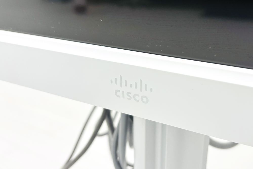 リモート会議 モニター 中古 ビデオ会議システム Cisco Webex Room 55 シスコ 中古オフィス家具 フロアスタンドモデルの画像