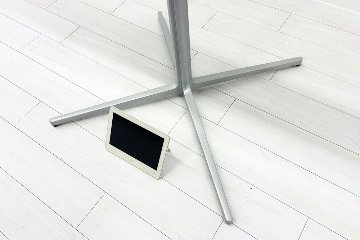リモート会議 モニター 中古 ビデオ会議システム Cisco Webex Room 55 シスコ 中古オフィス家具 フロアスタンドモデルの画像