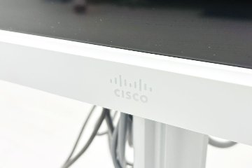 リモート会議 モニター 中古 ビデオ会議システム Cisco Webex Room 55 シスコ 中古オフィス家具 フロアスタンドモデルの画像