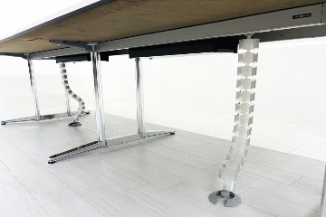 【ポリッシュ脚ピカピカ磨き有！】オカムラ ラティオ 中古 幅3600 大型会議テーブル ミーティングテーブル 会議机 RATIO 中古オフィス家具 ホワイト 3600/1200/720の画像