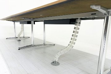 【ポリッシュ脚ピカピカ磨き有！】オカムラ ラティオ 中古 幅4000 大型会議テーブル ミーティングテーブル 会議机 RATIO 中古オフィス家具 4000/1200/720の画像