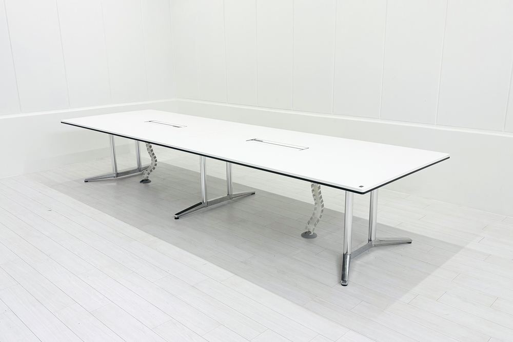 【ポリッシュ脚ピカピカ磨き有！】オカムラ ラティオ 中古 幅4000 大型会議テーブル ミーティングテーブル RATIO 中古オフィス家具 4000/1200/720 ホワイトの画像