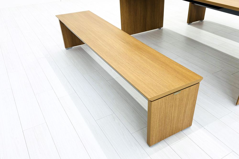 オカムラ プロセルバ ミーティングテーブル ベンチ 【3点セット】 中古 Proselva 中古オフィス家具 幅1800の画像