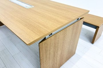 オカムラ プロセルバ ミーティングテーブル ベンチ 【3点セット】 中古 Proselva 中古オフィス家具 幅1800の画像