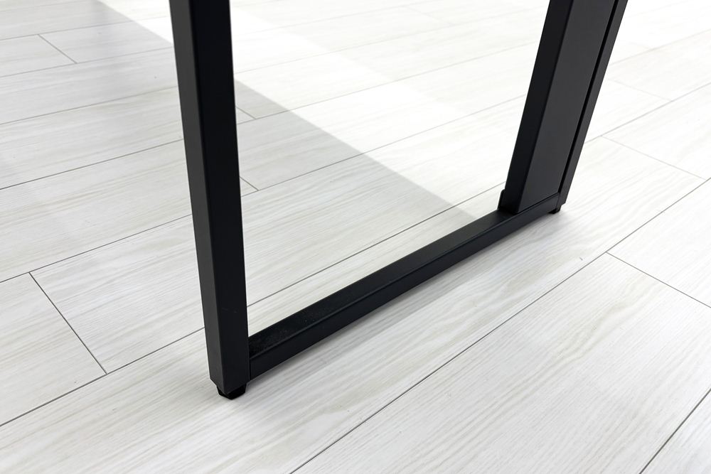 オカムラ ソリスト SOLISTE 平机 中古 中古オフィス家具 事務机 1200/450/720 ラスティックパイン/ダークグレーの画像