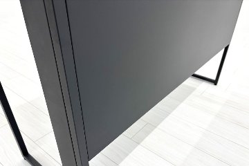 オカムラ ソリスト SOLISTE 平机 中古 中古オフィス家具 事務机 1200/450/720 ラスティックパイン/ダークグレーの画像
