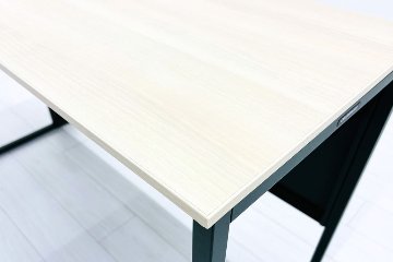 オカムラ ソリスト SOLISTE 平机 中古 中古オフィス家具 事務机 1200/450/720 プライズウッドライト/ダークグリーンの画像